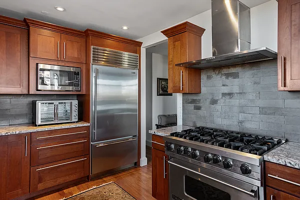 Sold by Julia B Fee Sotheby's International Realty | media 8