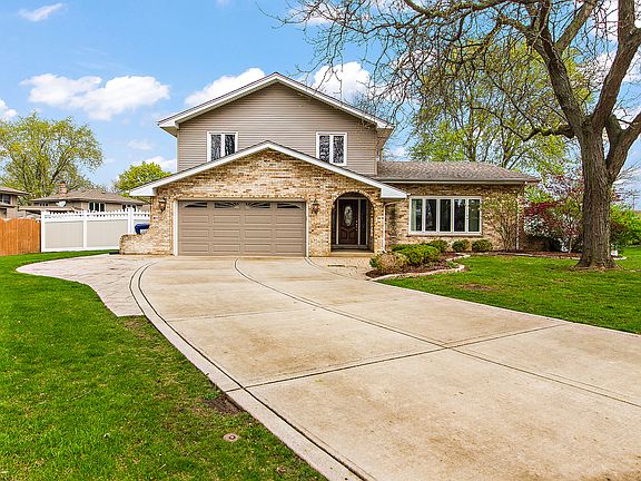 3rd image of 12026 Victoria Ct