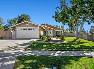 1053 Blossom Hill Dr, Corona, CA 92878