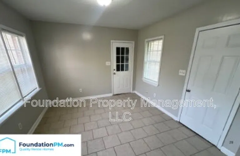1847 Driftwood Ave — Photo 8