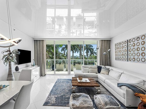 4th image of 1 N OCEAN Boulevard #513