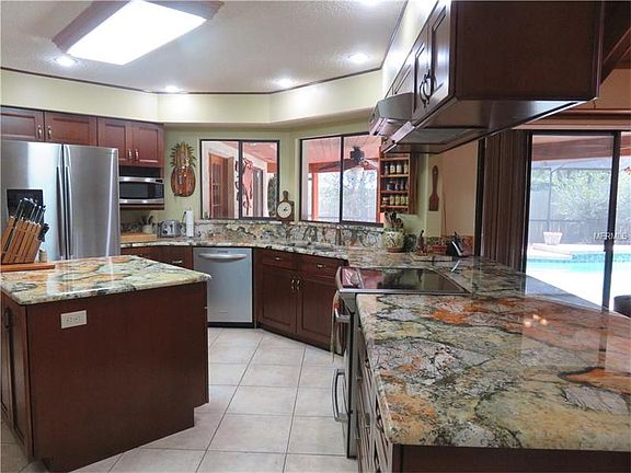 5th image of 15904 Dover Cliffe Dr