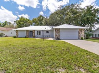 4070 S Winding Oaks Dr, Homosassa, FL 34446