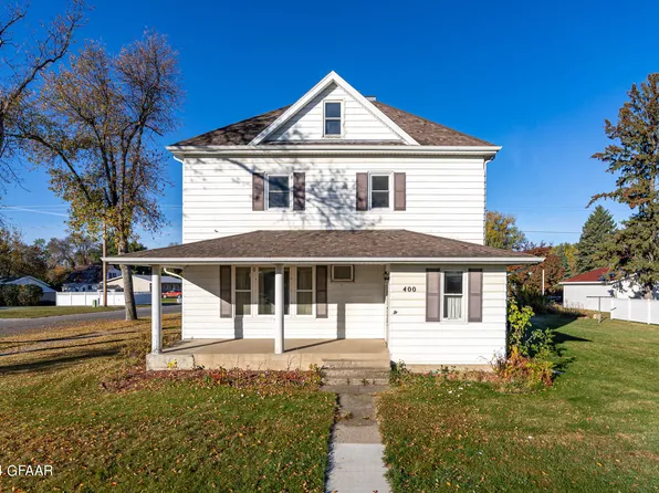 400 Wolcott Ave, Larimore, ND 58251