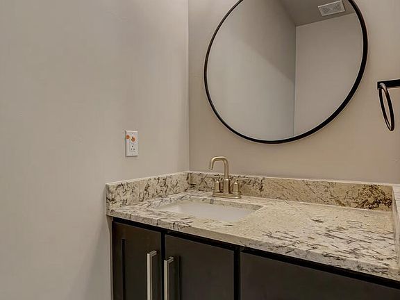 4th image of 12601 Hants Cir