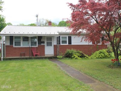 705 Chestnut St, Mifflinburg, PA, 17844