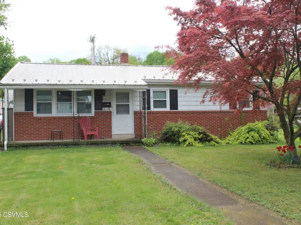 705 Chestnut St, Mifflinburg, PA 17844