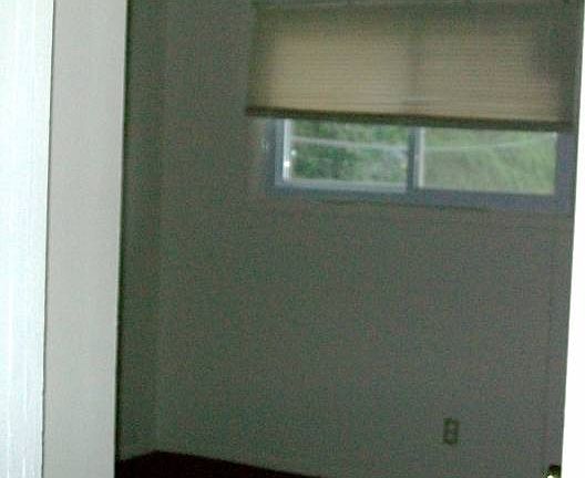 4th image of 4027 Macarthur Ave APT 8