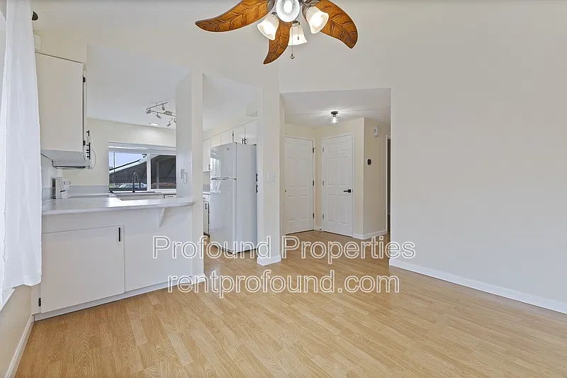 2 bed, 1.0 bath, 963 sqft, $2,080 — Photo 4