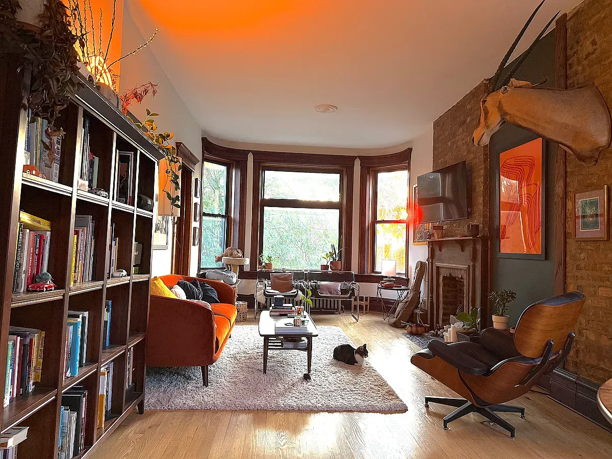 3 bed, 1100 sqft, $3,500 — Photo 2