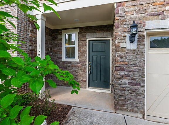 4th image of 106 Pleasant Glen Ln