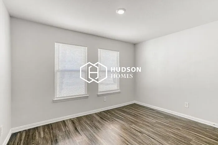 3812 Lynnfield St — Photo 6