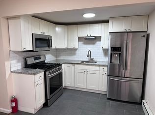 570 62nd St FLOOR 3, West New York, NJ 07093
