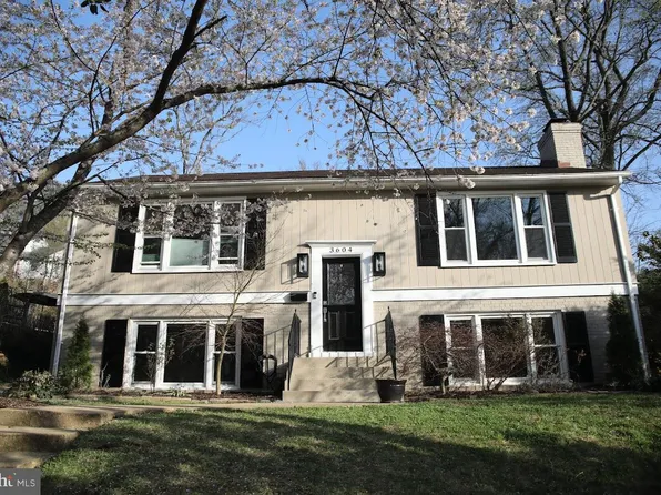 3604 Dearborn Pl, Alexandria, VA 22304
