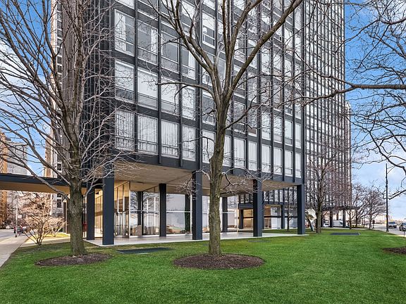 2nd image of 860 N Lake Shore Dr APT 10M