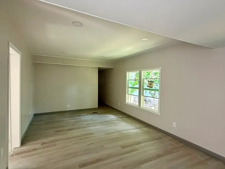 9 Emerald Ln — Photo 5
