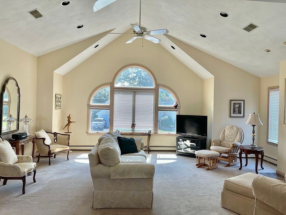 15 Maplewood Ave, Billerica, MA 01821 Zillow