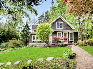 86 Rimmon Rd, Woodbridge, CT 06525