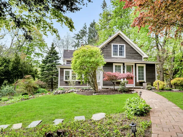 86 Rimmon Road, Woodbridge, CT 06525