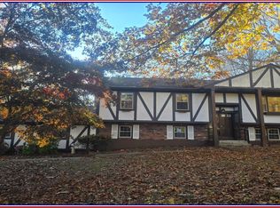 24 Ricky Ln, Oakdale, CT 06370