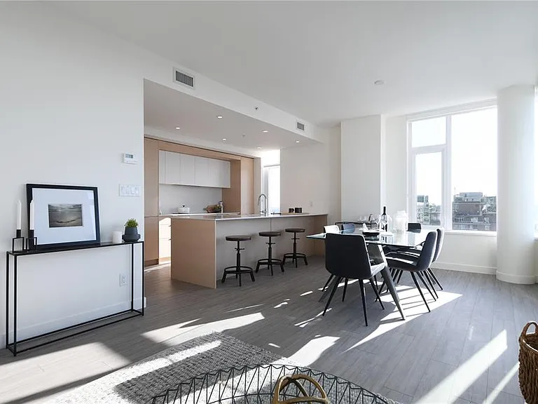 848 Yates St #1704 — Photo 7