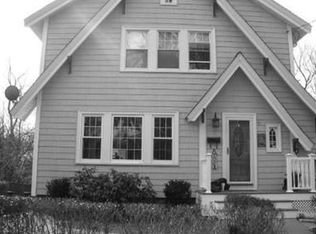 29 Circuit Rd, Dedham, MA 02026