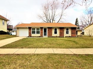 209 N Schmidt Rd, Bolingbrook, IL 60440