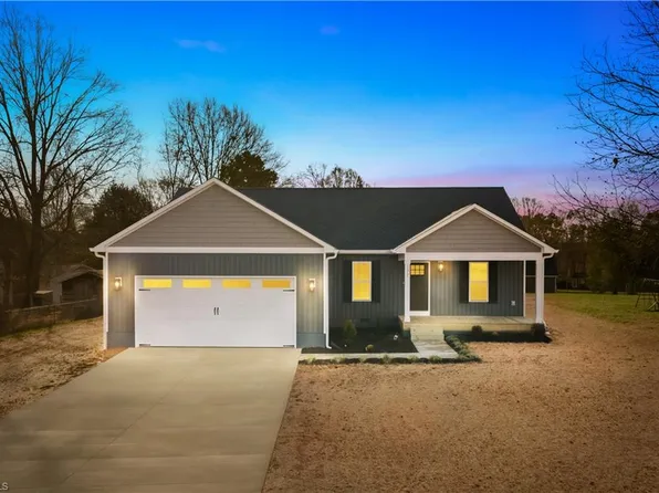 177 Monticello Rd, Statesville, NC 28625