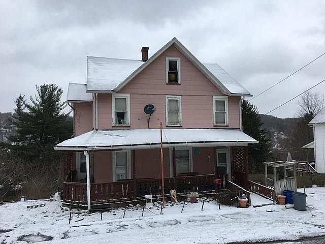 2nd image of 802 E 4th St