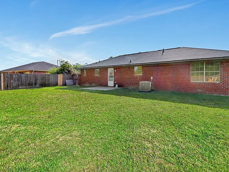 1232 Pineridge Way — Photo 10