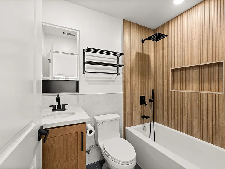 424 Locust St #D — Photo 9