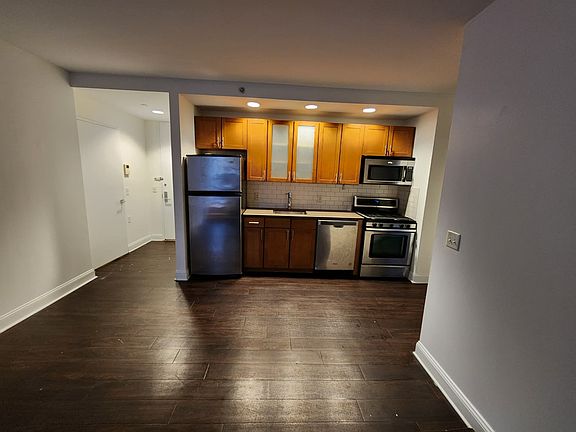 2nd image of 327 E 101st St APT 3B