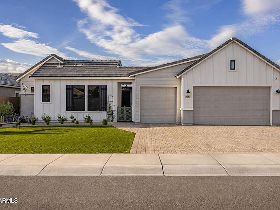 2nd image of 4226 E DESERT VISTA Trail