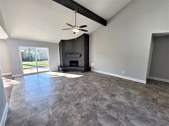 living room_12222021