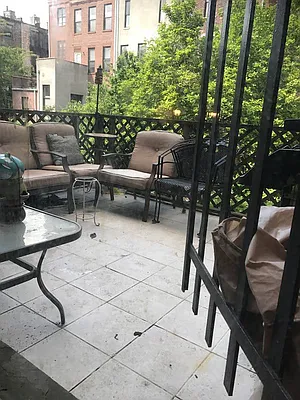 Rented by PLUSH REALTY Inc | media 18