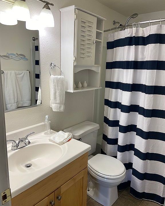 2nd image of 121 Iowa Ave APT 1C
