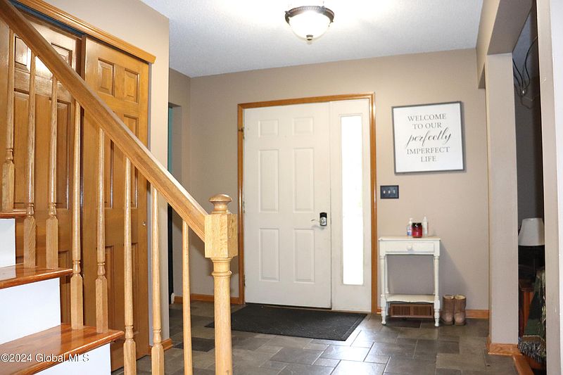 5th image of 76 Lambert Drive