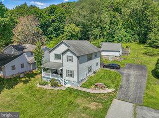 14 Hillside Rd, Pottsville, PA 17901