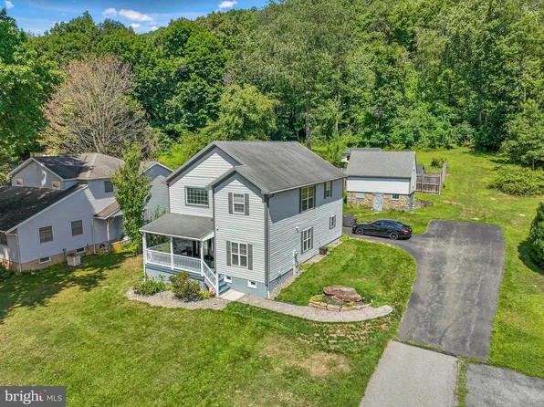 14 Hillside Rd, Pottsville, PA 17901