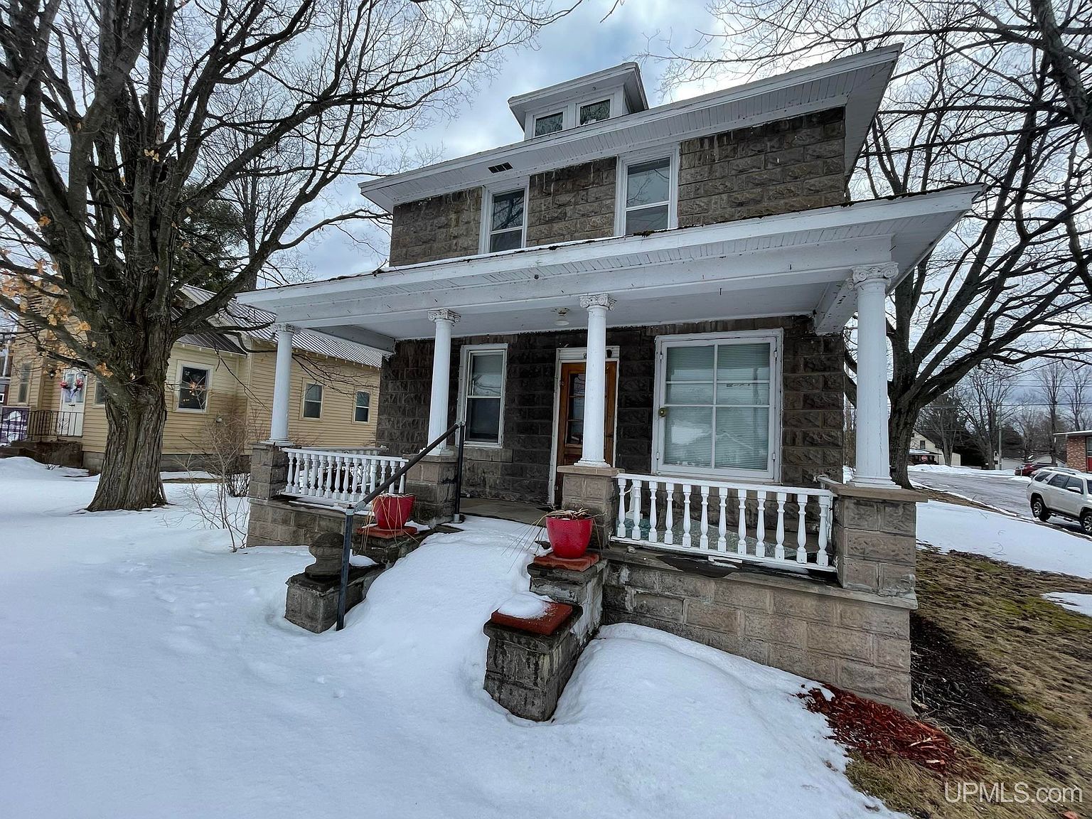 401 N Main St, Lanse, MI 49946 Zillow