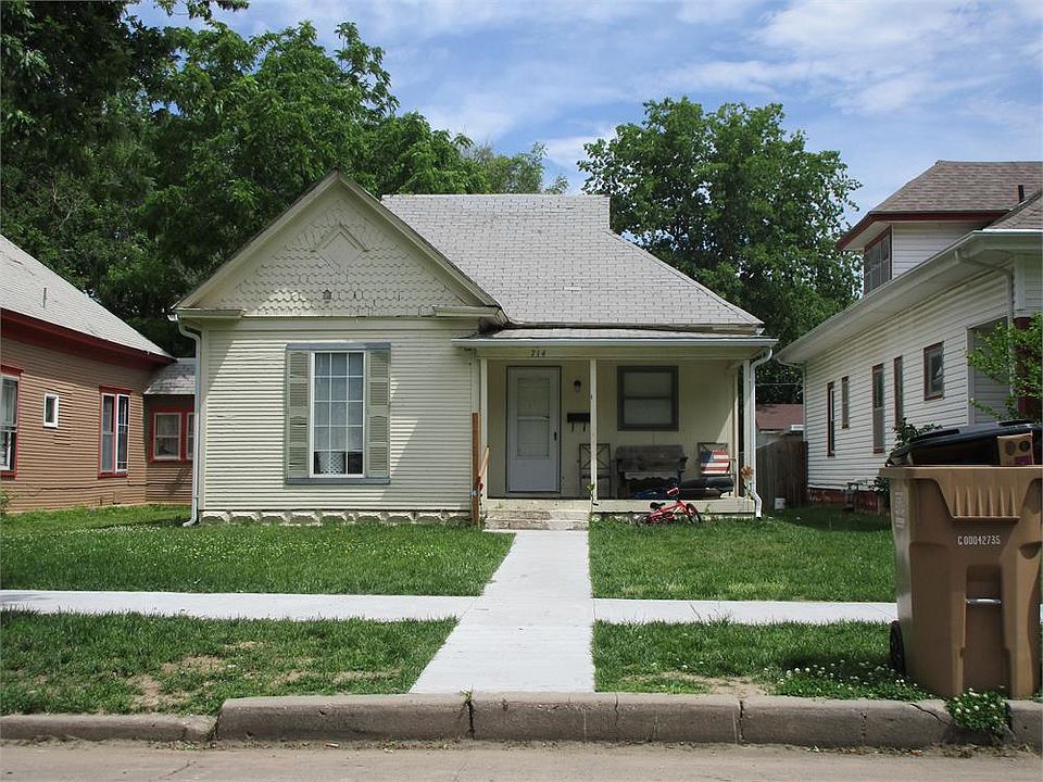 1st image of 714 E 1st Ave