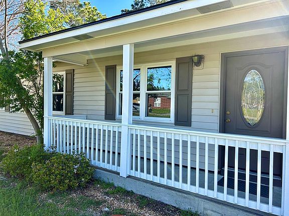 2nd image of 3429 Eastview Dr