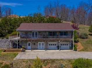 4021 Fox Winkler Rd, Lenoir, NC 28645