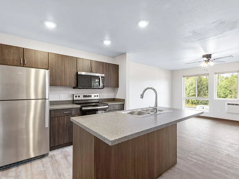 351 Deschane Ave — Photo 4