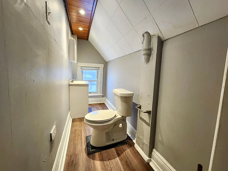 670 Garson Ave — Photo 10