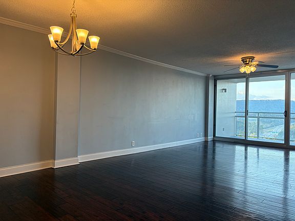 5th image of 1131 Stringers Ridge Rd APT 6B