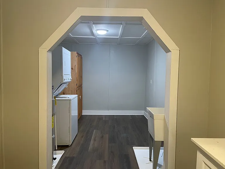 124 Camelot Trl — Photo 12
