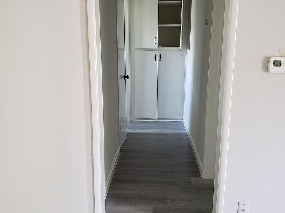 1st image of 5130 Woodman Ave #22-5150