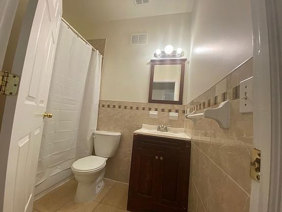 3rd image of 220 Clinton Ave #1
