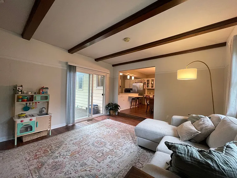 7865 Ridgewood Dr — Photo 8